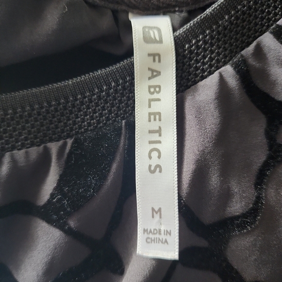 FABLETICS Womens Lola Back At It Floral Long Sleeve Cutout Pullover Top. - Picture 11 of 11